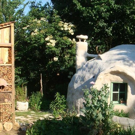 Kerterre Des Gallerands Bessais-le-Fromental Екстер'єр фото